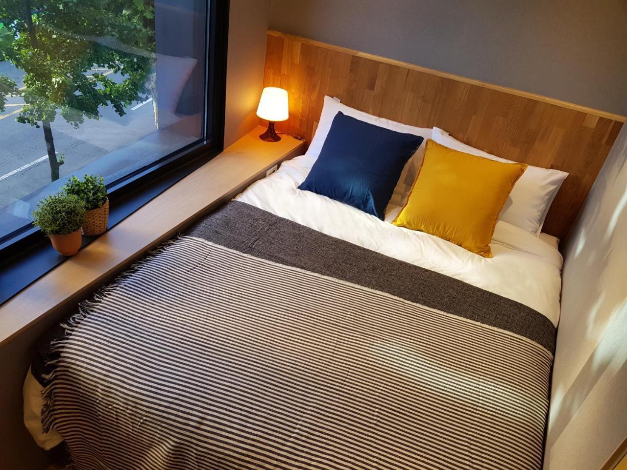 Hostel Cleo Seoul Hongdae Экстерьер фото