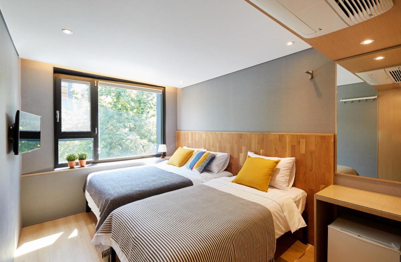 Hostel Cleo Seoul Hongdae Экстерьер фото