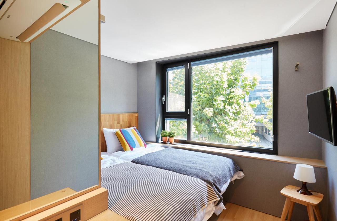 Hostel Cleo Seoul Hongdae Экстерьер фото
